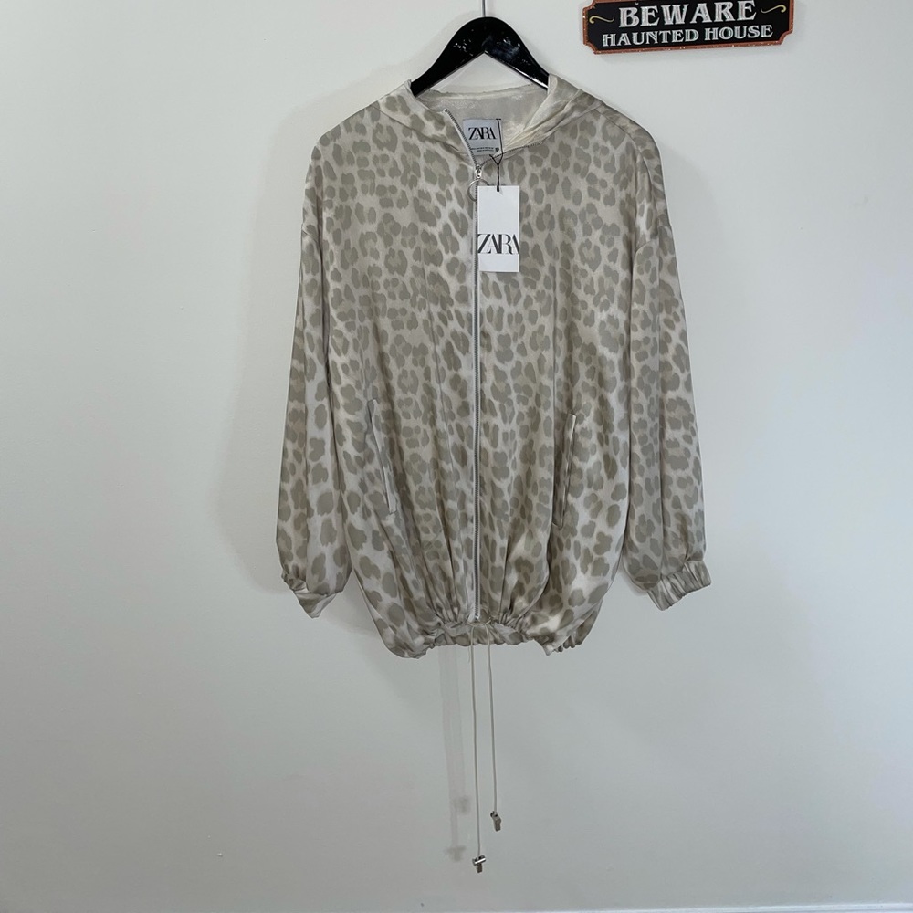 NWT* ZARA TRACK JACKET WITH POCKETS AND HOOD